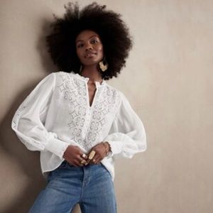 New Banana republic white eyelet ramie top